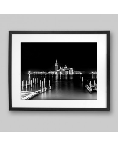 Vista de San Jorge desde el embarcadero de San Marcos, Venecia, Italia Vista de San Jorge desde el embarcadero de San Marcos, Venecia, Italia
