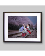 Geisha japonesa con Kimono Sakura