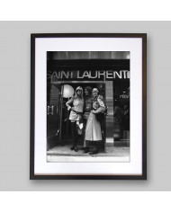 Yves Saint Laurent junto con Betty Catrox