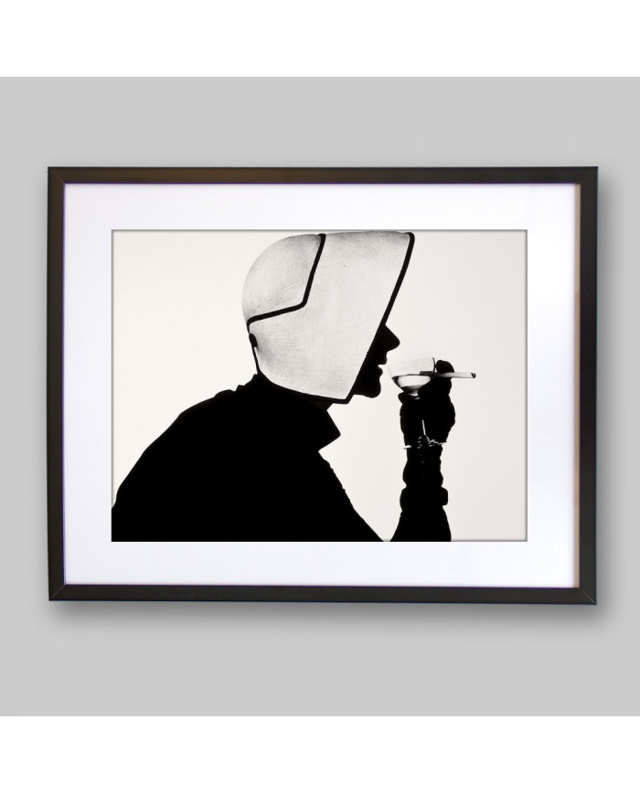 Modelo con sombrero de Dior y Martini Lisa Fonssagrives, 1952