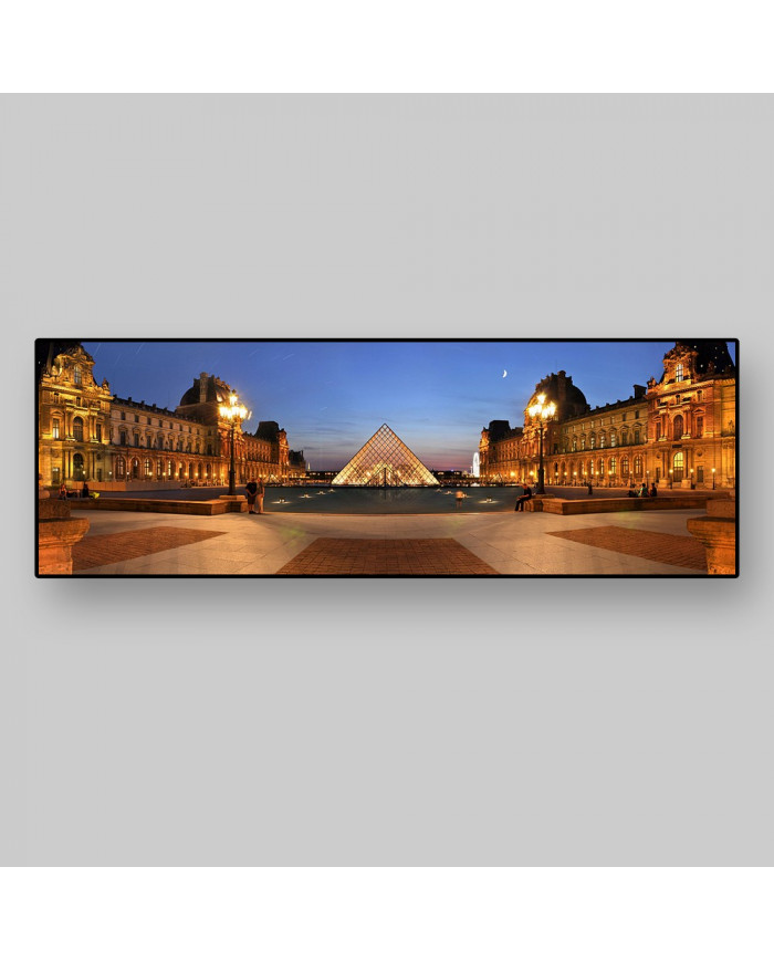 Vista panorámica del Museo del Louvre,París,Francia