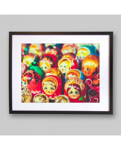 Muñecas rusas Matreshka en un mercado de Moscú, Rusia Muñecas rusas Matreshka en un mercado de Moscú, Rusia