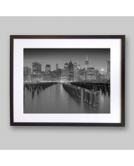 Rascacielos de Lower Manhattan desde el puente de Brooklyn, Nueva York, USA