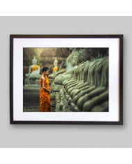 Monje novicio meditando, Nepal